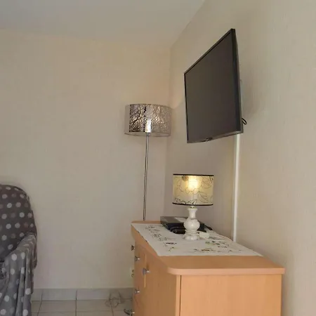 דירה Cap D'agde, 1 Piece, 2 Personnes - Fr-1-249-356 אגדה